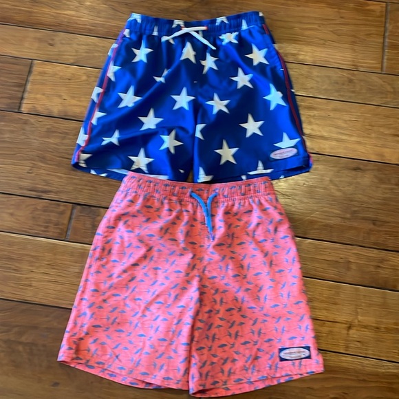 1 pair of Boys Vineyard Vines swim trunks size small 8-10. Each sold separate. - Picture 1 of 3